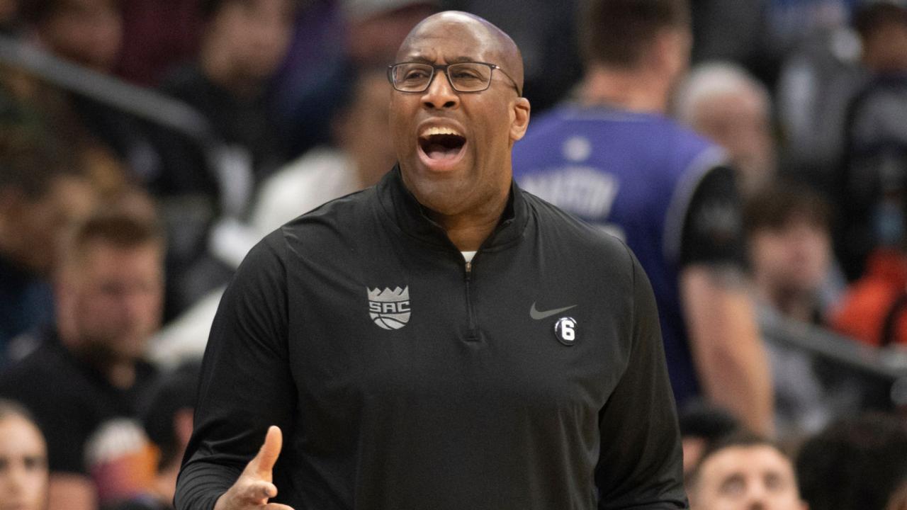 Report: Kings part ways with former coach of the year Mike Brown